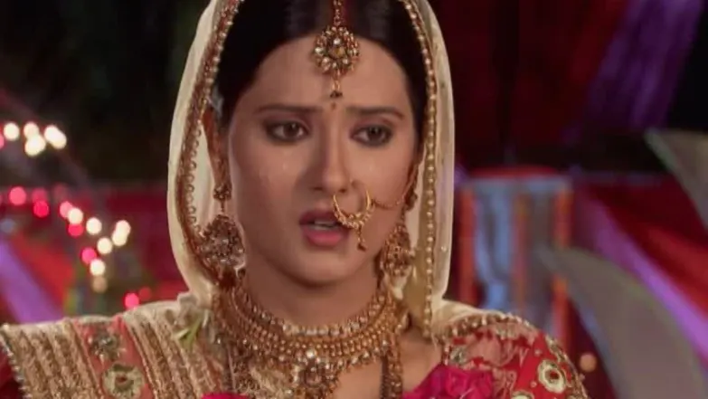 Khor Rak Ik Sak Krang Season 1 - Episode 12 Episode 12