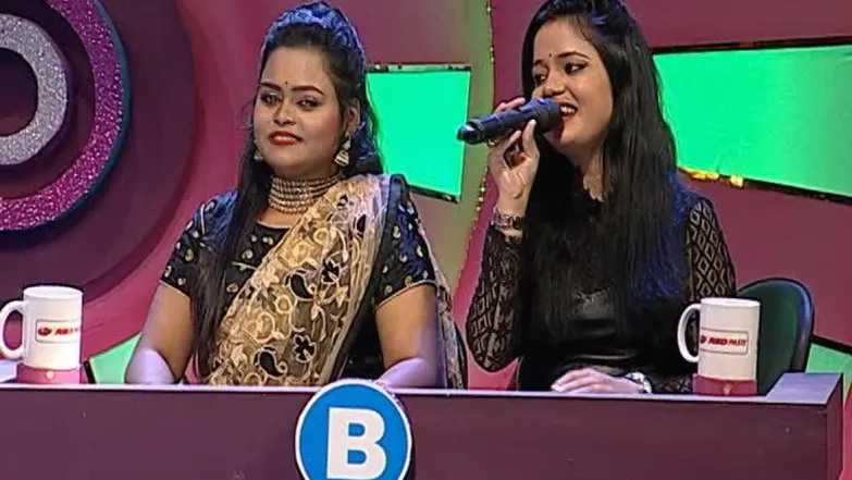 The two teams battle it out for the top spot - Celebrity Antakshari Season 2 Episode 24