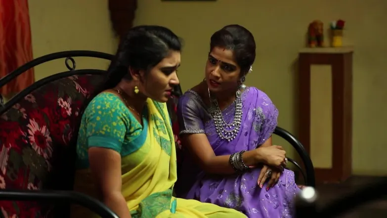 Vanaja seeks a promise from Parvathy - Sembaruthi Best Scene 