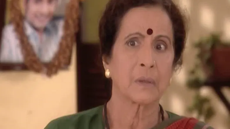 Saai Yai Rak Season 2 - Episode 17 Episode 17