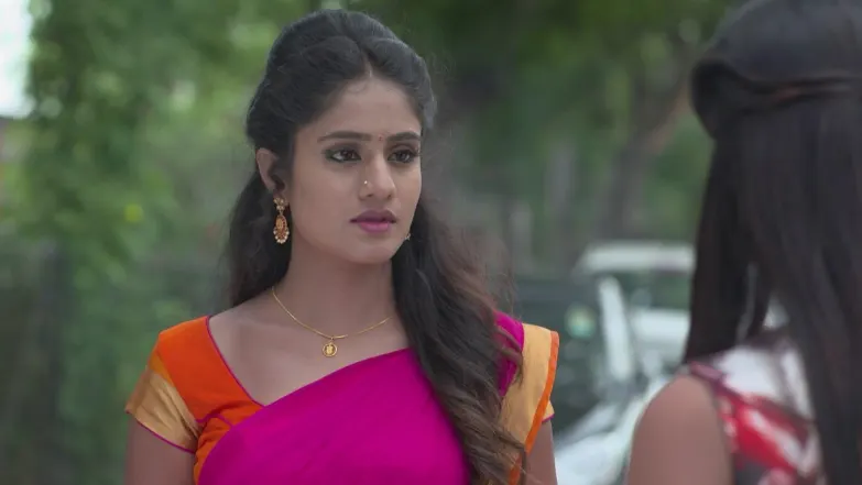 Akshara’s warning to Madhav - Radhamma Kuthuru Episode 25