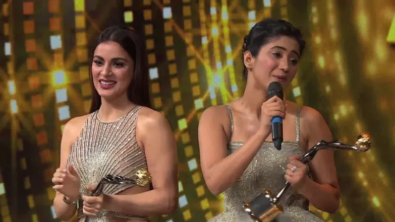 Shraddha Arya & Shivangi Joshi win Best Female Actor Popular Award – Gold Awards 2019 Episode 16