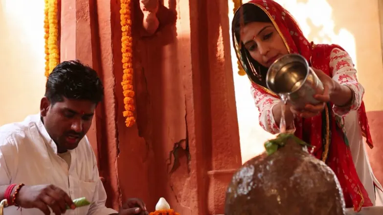 Danny experiences the Teej festival - Spirit of India - The Festivals Episode 11