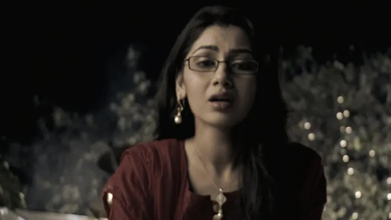 Suresh gets engaged to Pragya - Kumkum Bhagya Episode 12