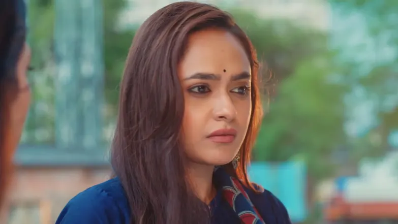 Jagadhatri asks Janhvi for a Favour - Jagadhatri 