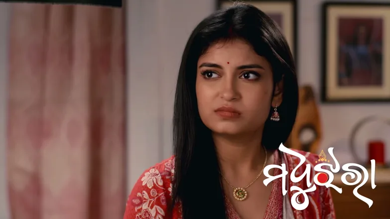 Nilu Traps Anirudh in Her Room Episode 399