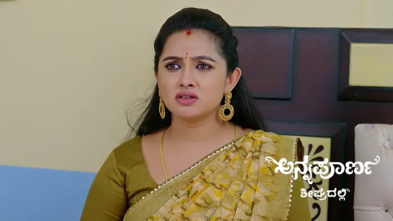Vashikara Chases Akshaya Episode 1252