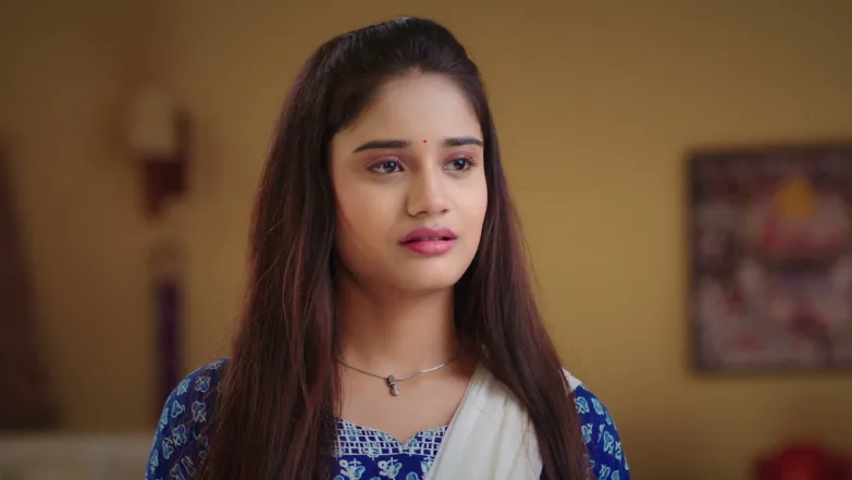 Radhika Arrives at the Patwardhans for the Puja Episode 12
