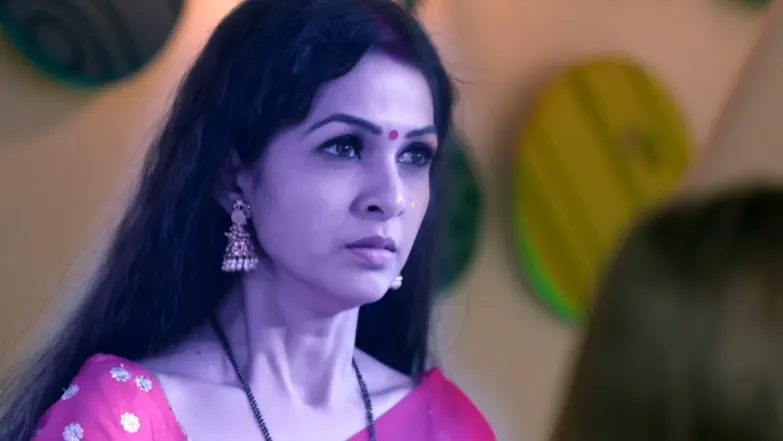 Mohan Gets Upset with Radha Episode 24