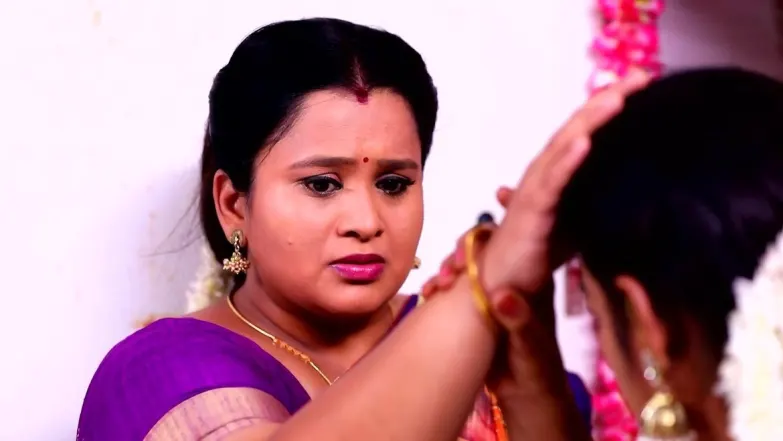 Kalpana Learns about Swetha's Lie Episode 256