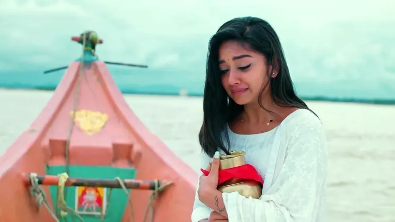 Ramalakshmi Sympathises with Aadhya Episode 16