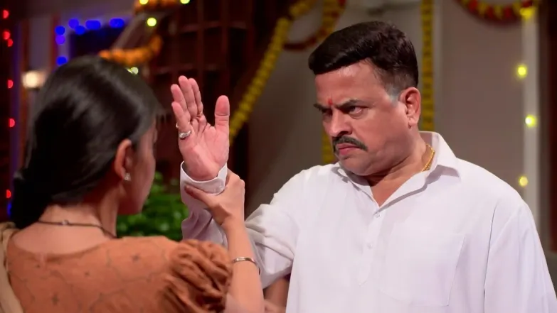 Raosaheb Raises His Hand at Mukta Episode 15