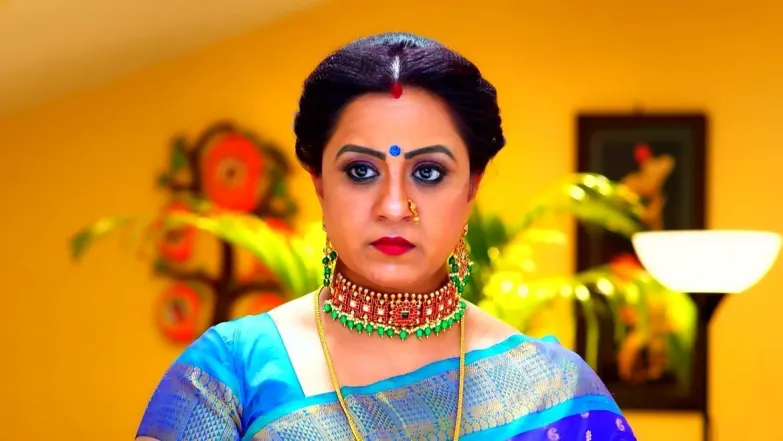 Jayanthi Gives Abhiram’s Horoscope to the Priest Episode 23