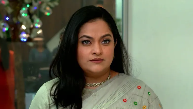 Urmi Meets with an Accident Episode 22