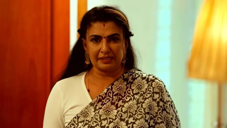 Narendran Takes Advantage of Lakshmi Episode 11