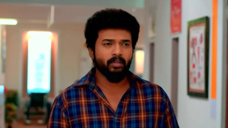 Karthikeyan Helps Deepa Episode 29