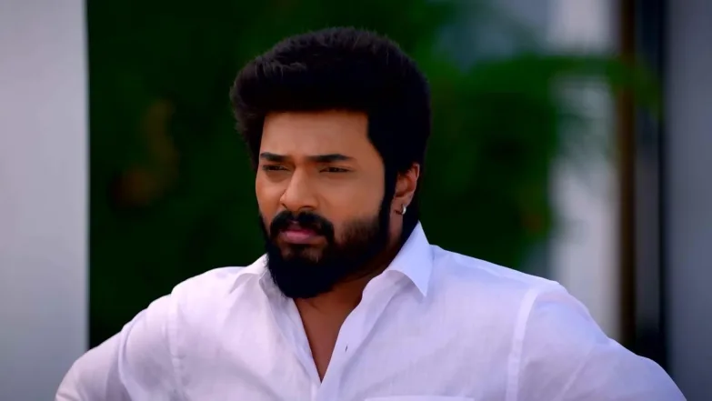 Deepa's Presence Irks Abhirami Episode 32