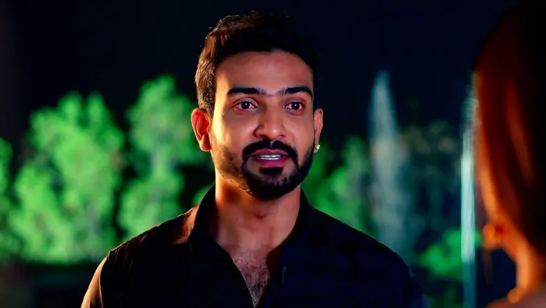Mithra Invites Lakshmi’s Family to His Birthday Party Episode 20