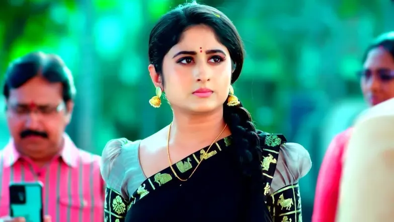 Shikhara Tries to Chop Vishnu Priya’s Hair Episode 14