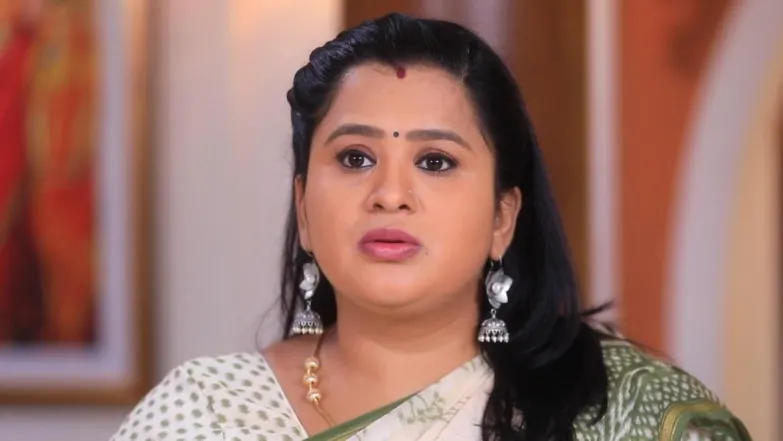 Swetha Accuses Bhumika Episode 9