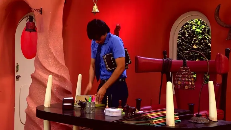 A Necklace Affair Season 3 Episode 8