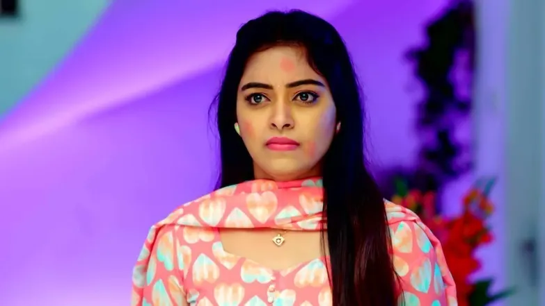 Jagadhatri Gets Drenched in the Rain Episode 37