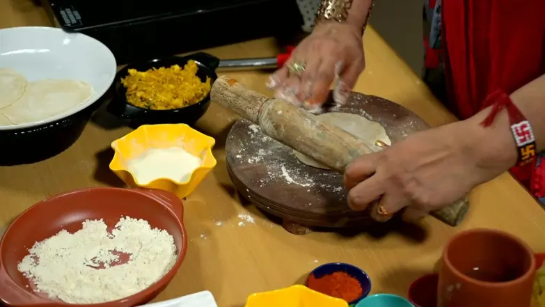 Episode 7 - Chicken Pappadam Stuffed Poori Episode 7