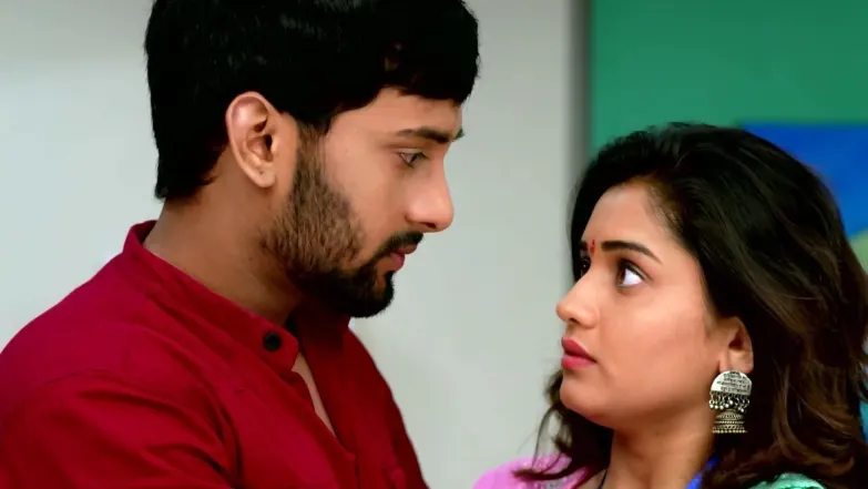 Indra Falls for Deepu | Behind The Scenes | Man Udu Udu Zhala 