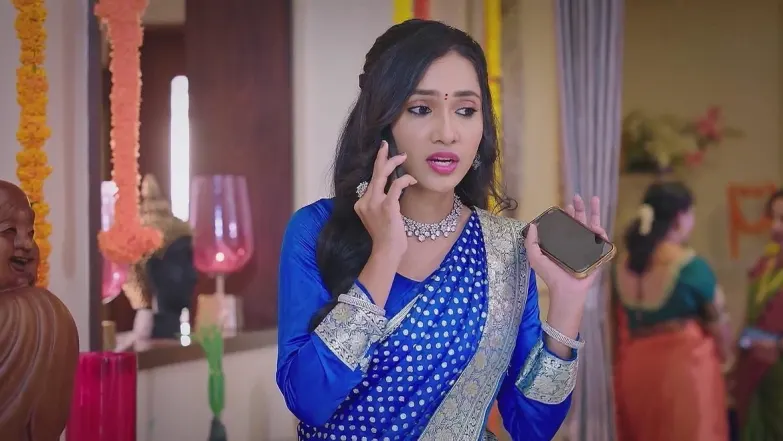 Shravani Answers a Call on Subbu's Phone | Shravani Subramanya 