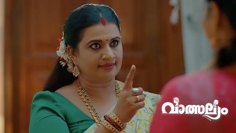 Savithri Insults Nandhini Episode 39