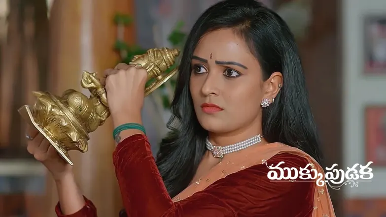 Avani Stops Geetha from Killing Herself Episode 605