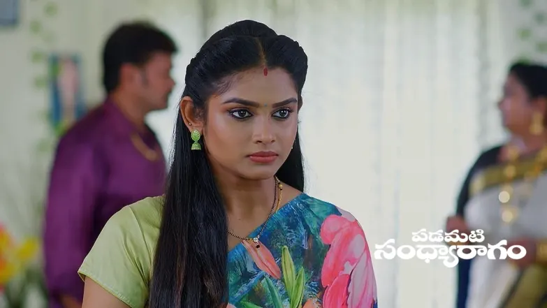 Raghuram Sees Ramalakshmi Hugging Showrya Episode 565