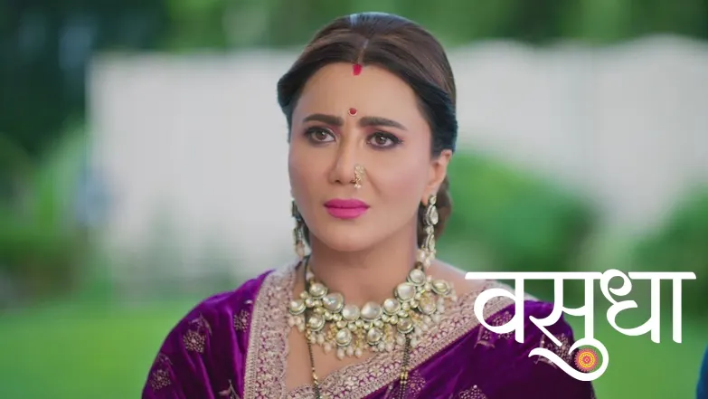 Chandrika Gets Angry to See Avinash with Vasudha Episode 16