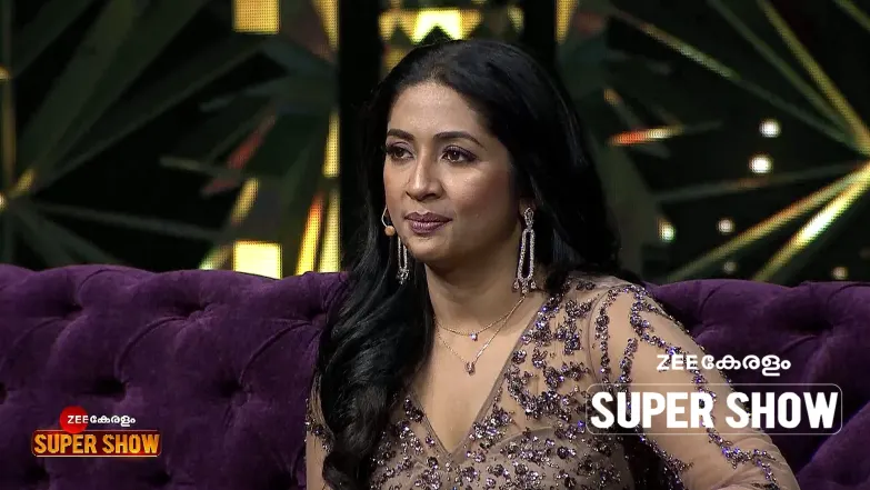 Navya Nair Enjoys a Skit on Nandanam Episode 3
