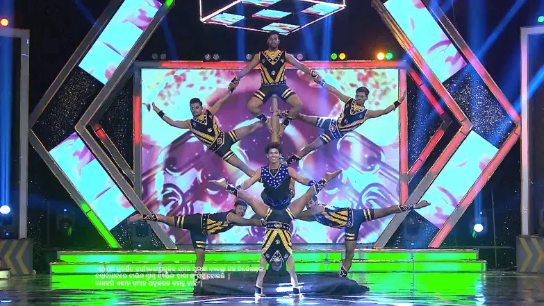Akash and Jaydev's Impressive Act Episode 13