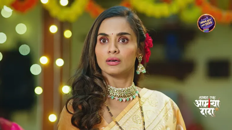 The Characters Try to Find Ways Out of Difficulties - Family, Drama Aani ZEE5 Episode 25