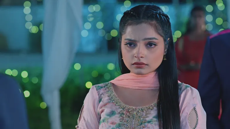 Jasmine Insults Mukesh and Kashni Episode 8