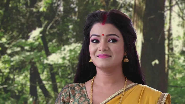 Kumolika Sees Raghav with Parul Episode 31