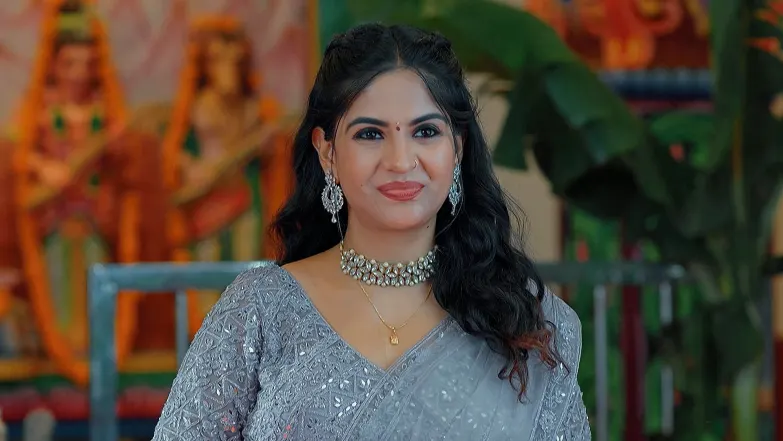 Siddhu Gives the Goddess’ Sari to Tulasi Episode 46