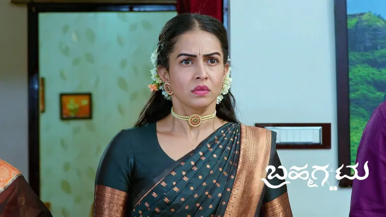 Roopa Threatens Arvind to Marry Her Episode 229