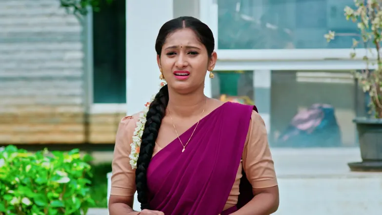 Durga Sneaks into Hitha's Principal's Office Episode 70