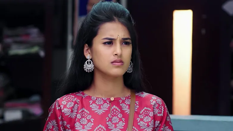 Seetharatna Tries to Expose the Jeweller's Lies Episode 31