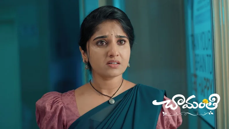 Chamanthi shares the same fate as Chandrika as Ramadevi makes her sign a deal for sponsoring Shyamala’s treatment. Later, Ramadevi schemes to ruin Roja and Arun’s wedding night. Episode 111