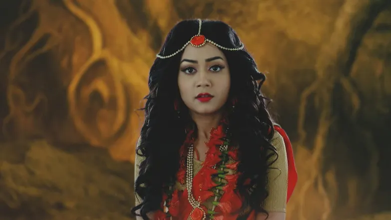 Mallika Tries to Sacrifice Parul Episode 45