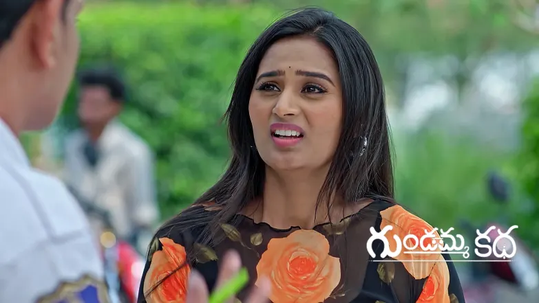 Charan Crashes into Pallavi’s Bicycle Episode 2092