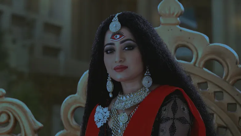Mallika's Coronation Takes Place Episode 60
