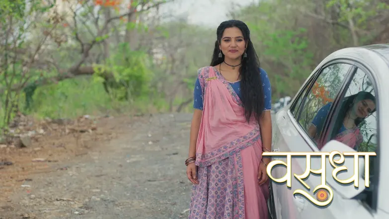 Avinash Asks Vasudha to Change the Car Tyre Episode 207