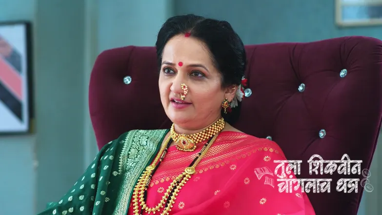 Bhuvaneshwari Gives School Documents to Phulpagare Episode 731