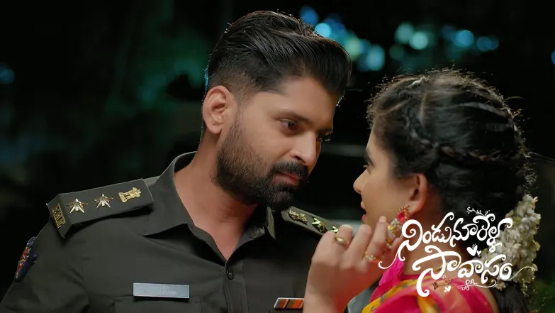Mahendran Cares for an Injured Parvathi Episode 7