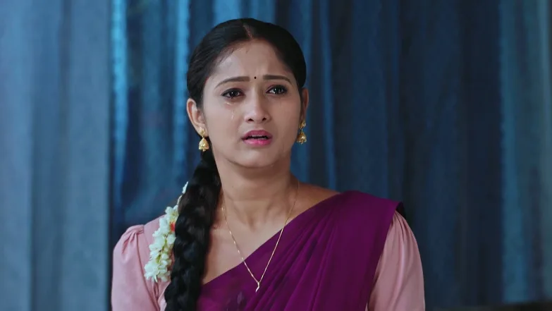 Maya Bravely Rescues Hitha from Goons Episode 93